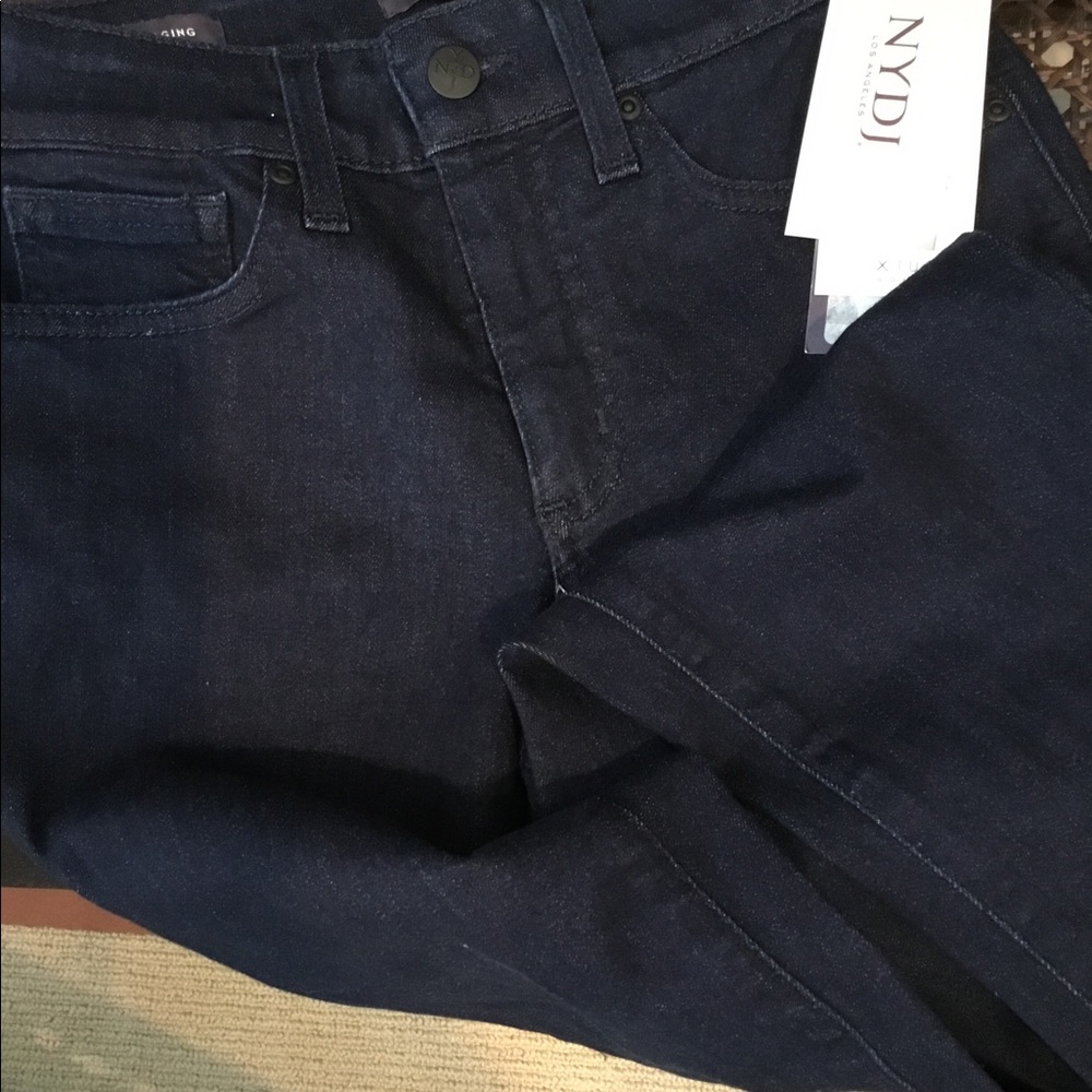 NWT $109 NYDJ